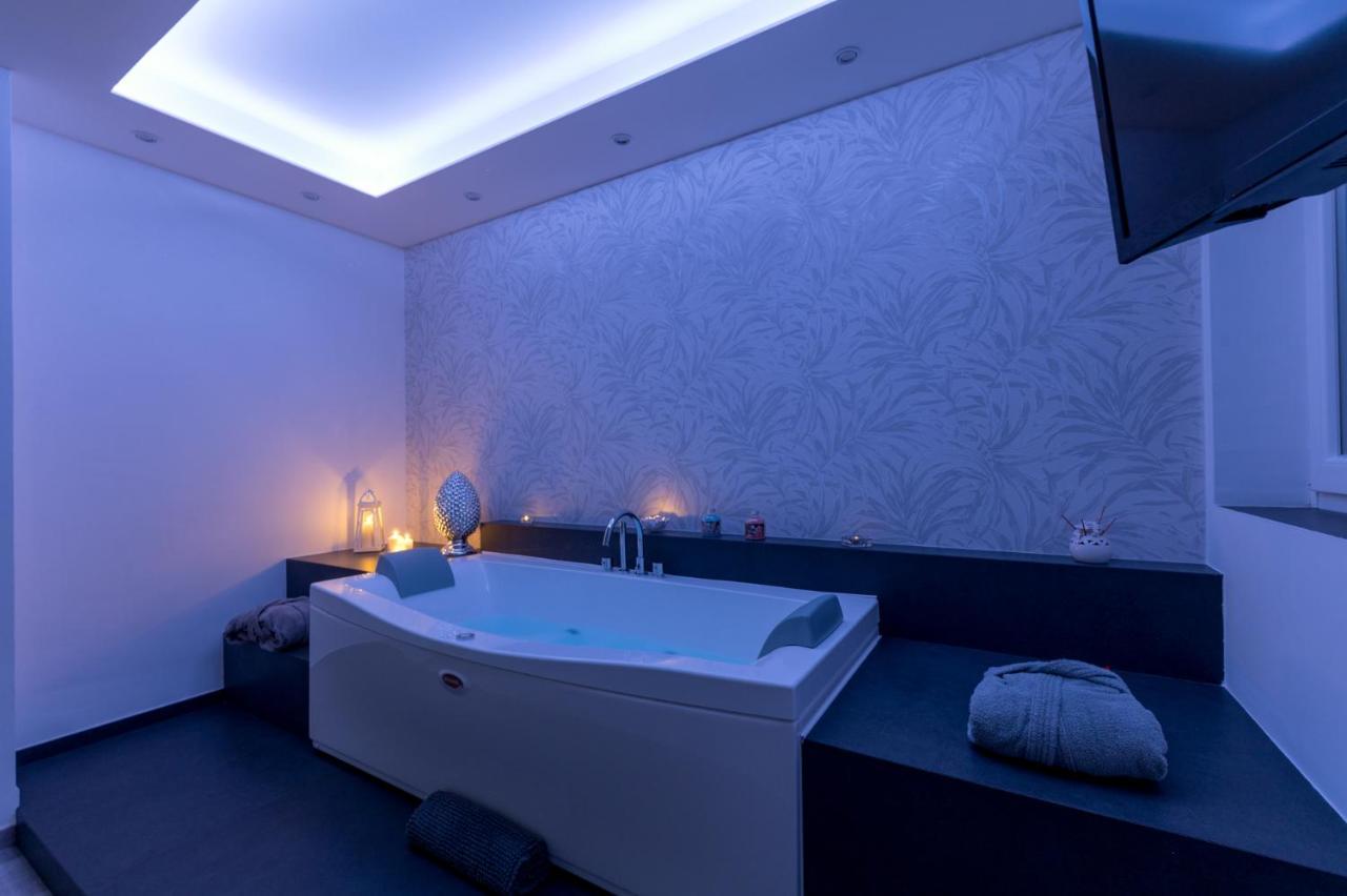 Dimora Alighieri Apartment กาโรวิญโญ ภายนอก รูปภาพ
